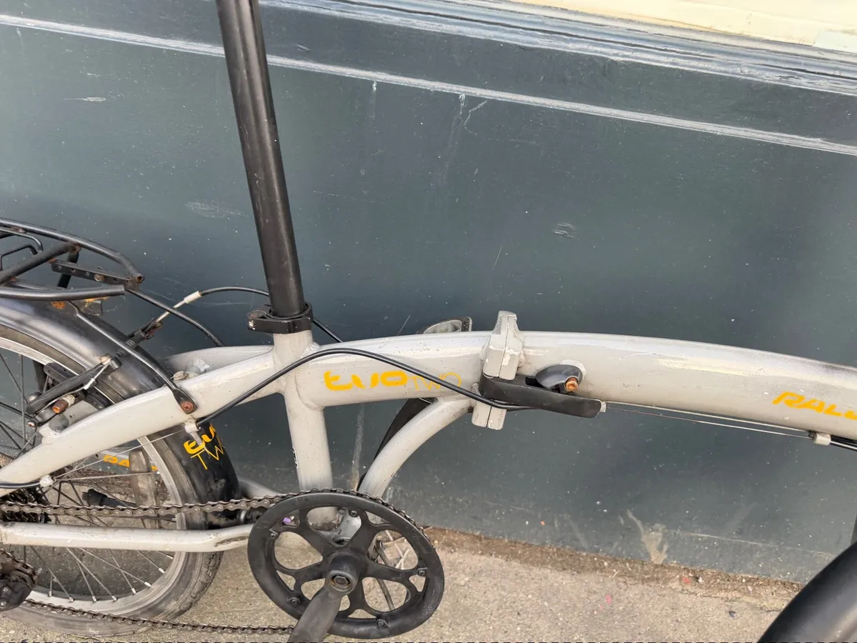 Raleigh folding bike ❗️Open 7 days of the week ❗️ - Image 4
