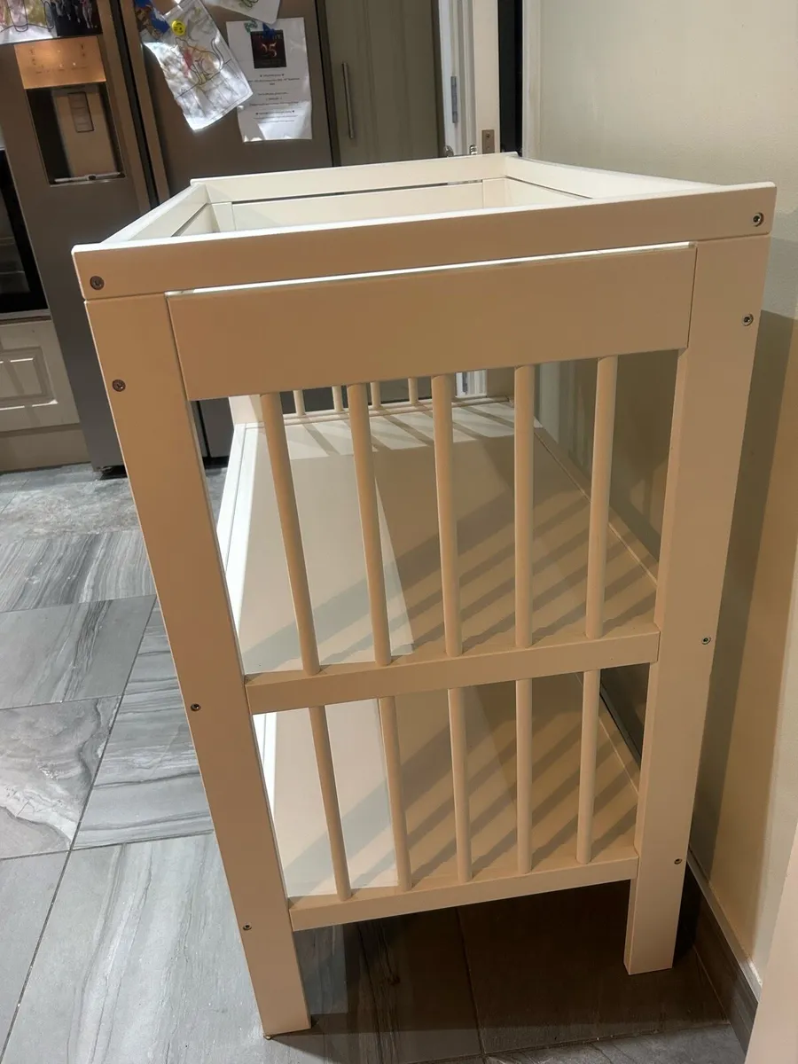 Baby changing unit - Image 2
