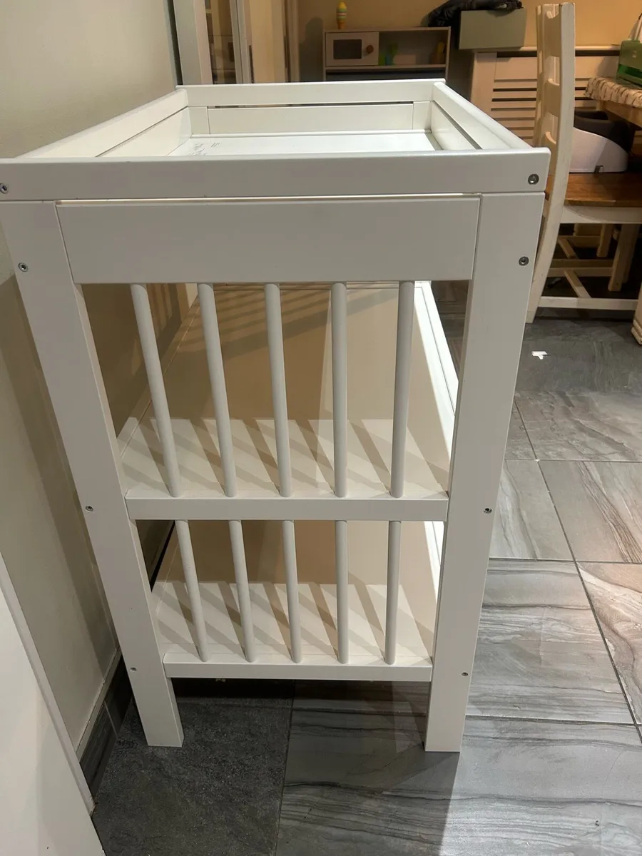 Baby changing unit - Image 3
