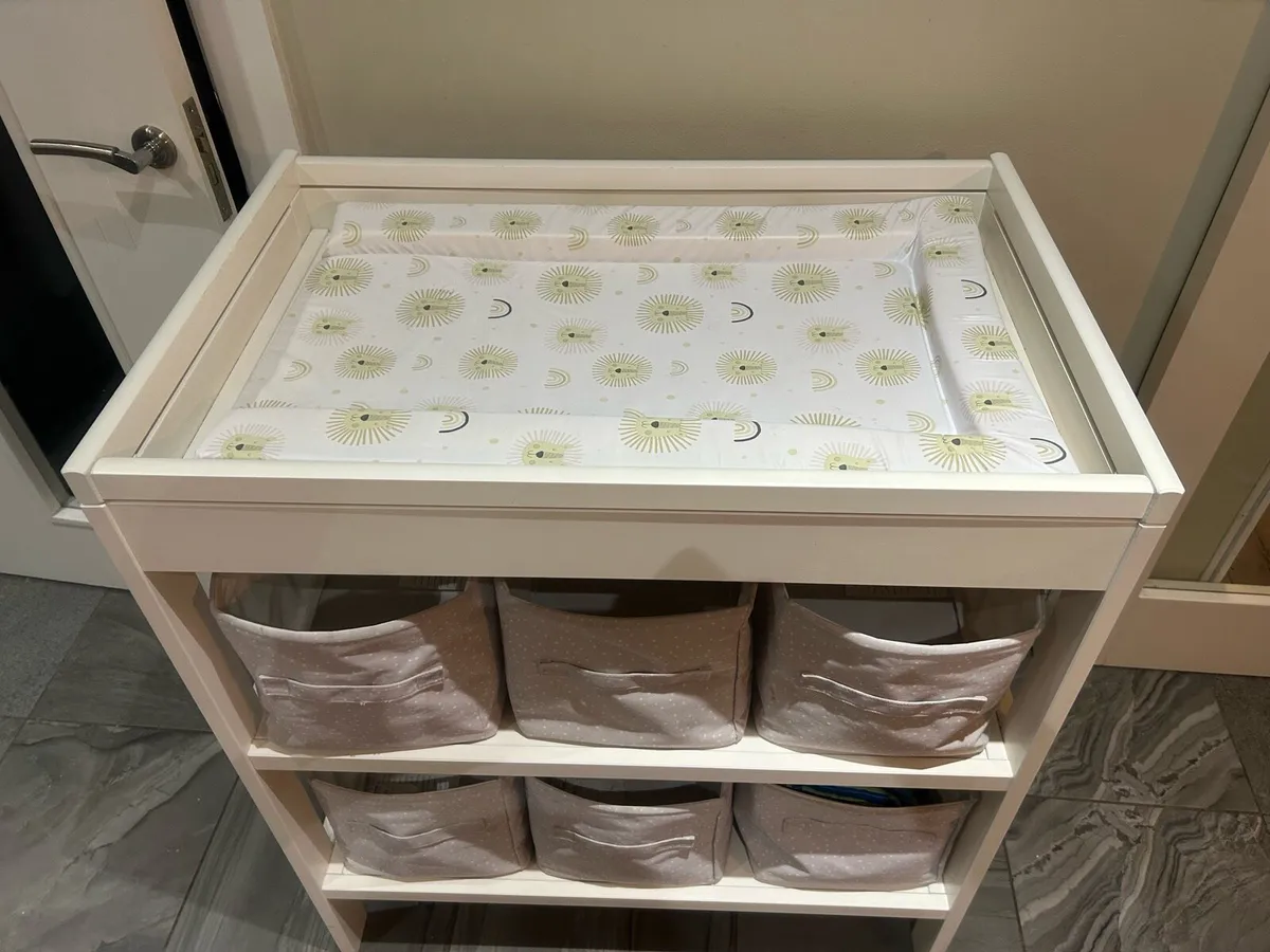 Baby changing unit - Image 4