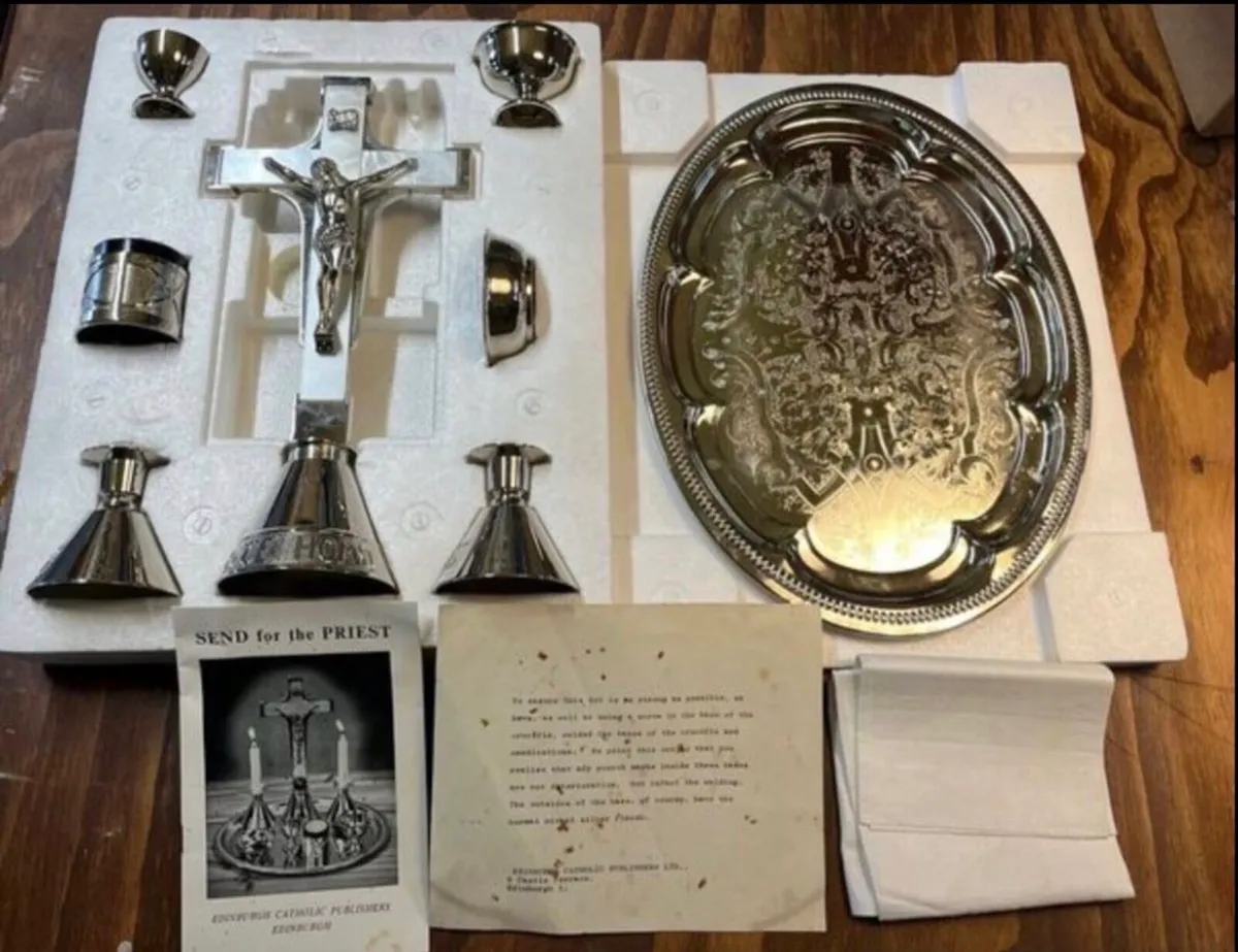 Vintage Holy Set - Image 1