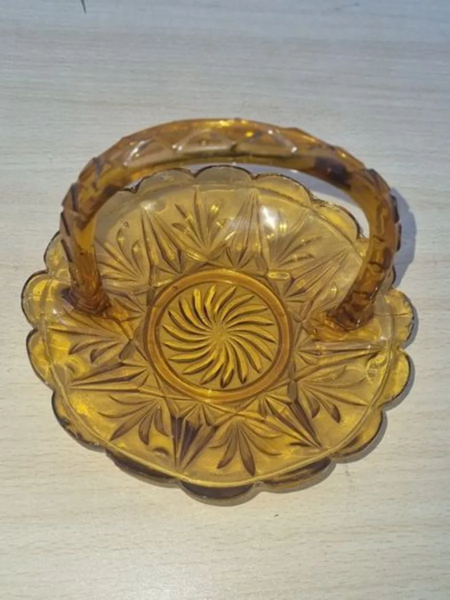 Art deco amber glass basket - Image 2