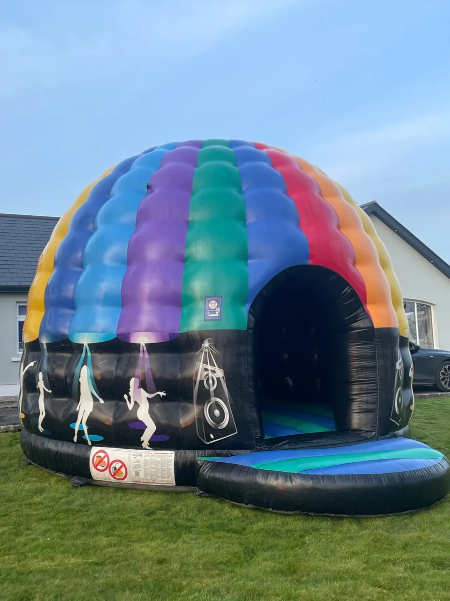 Bouncing castle hire - Image 1