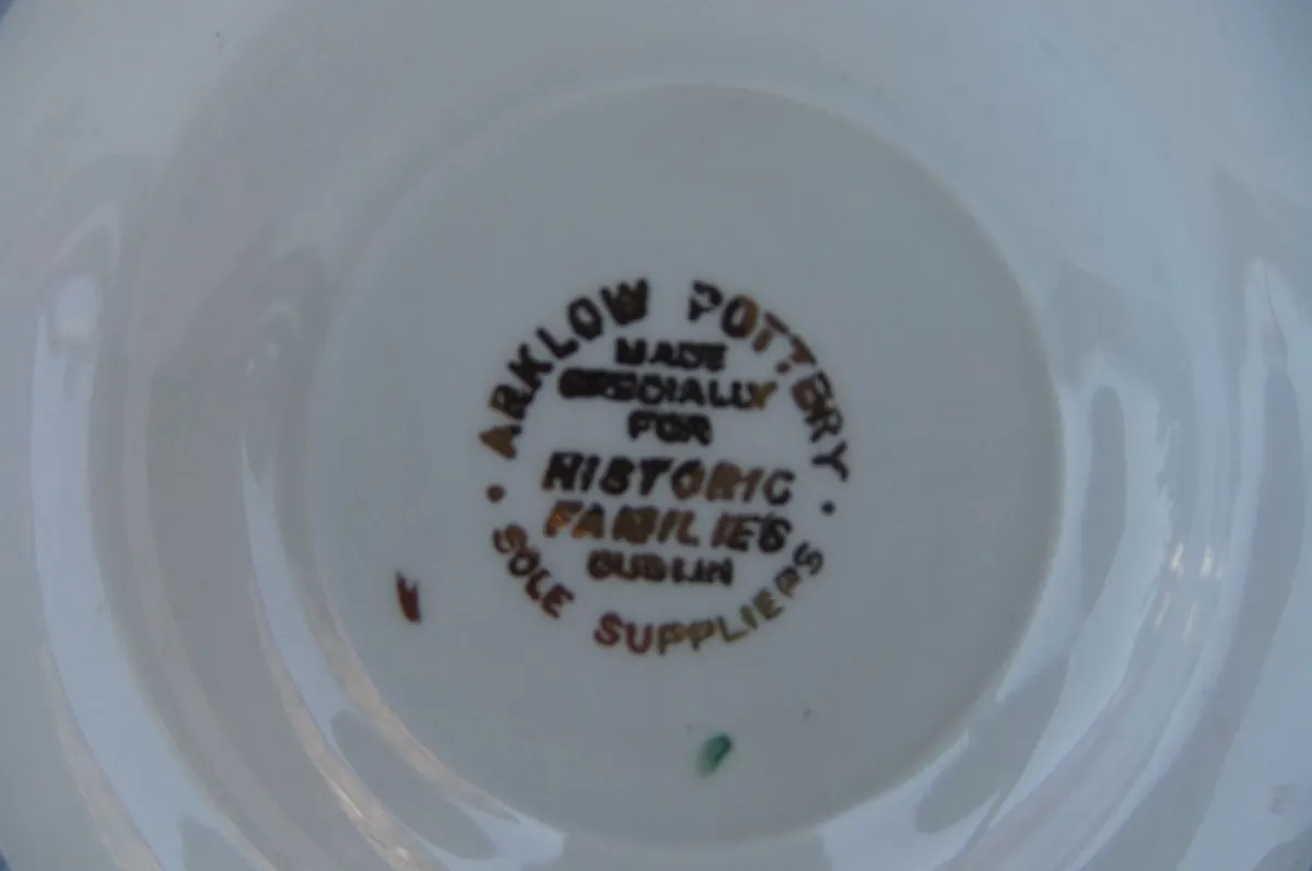 Keating Family Crest Arklow Pottery - Image 2