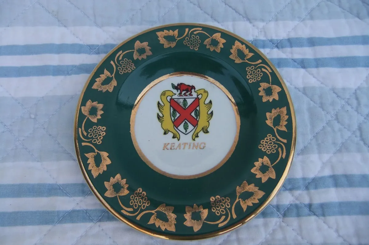 Keating Family Crest Arklow Pottery - Image 1