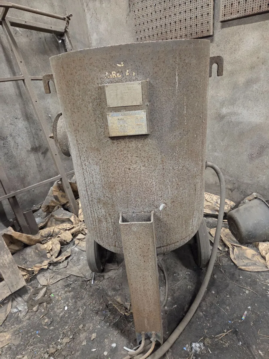 Sandblasting equipment - Image 3