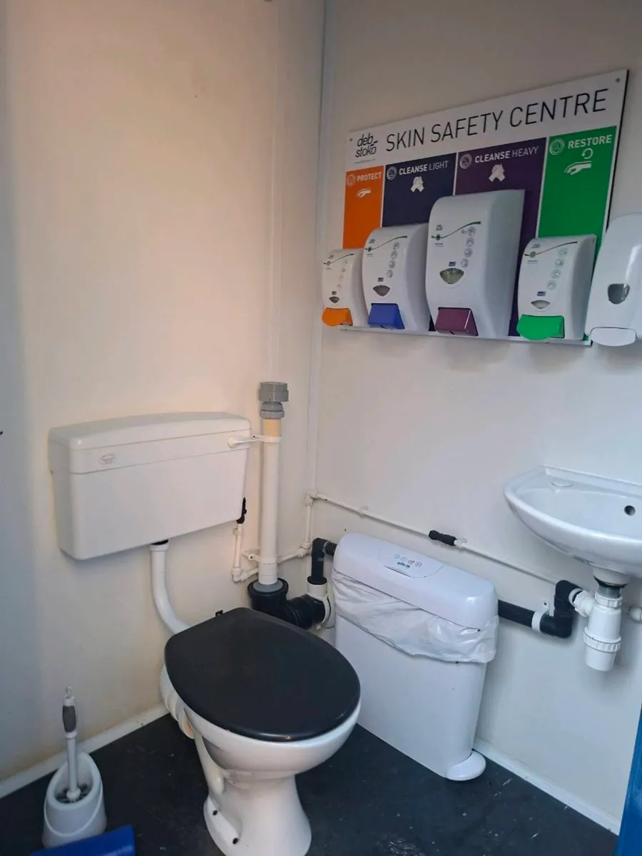 Toilet Block - Image 3