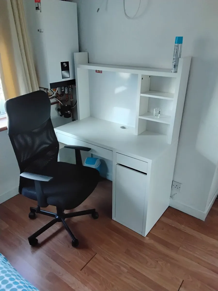 Computer study desk and chair - Image 1