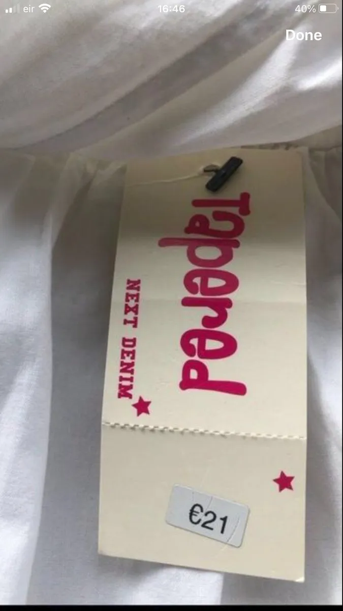 Girls BNWT trousers age 7 €8 - Image 3