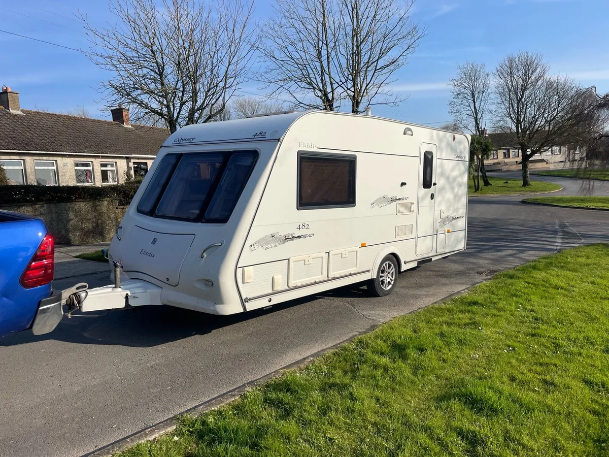 Light weight 2 birth caravan - Image 1