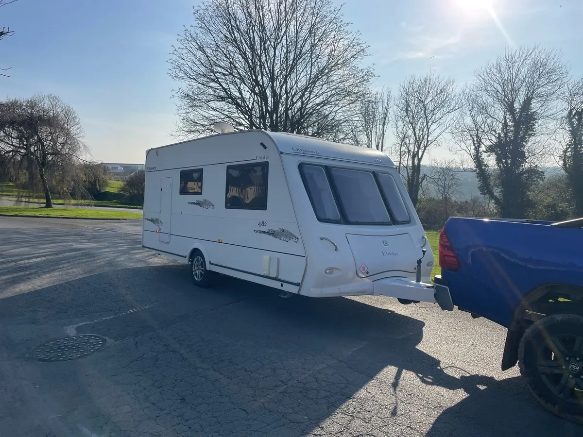 Light weight 2 birth caravan - Image 2