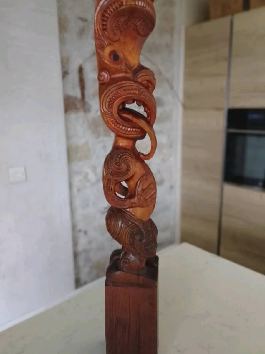 Mauri Teko Teko kauri wood sculpture - Image 1