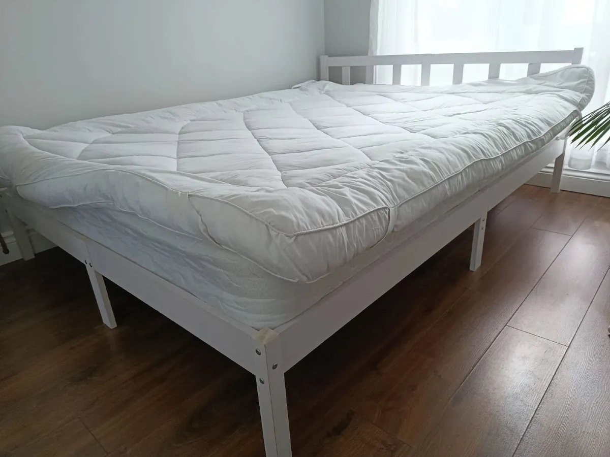King size bed - Image 3