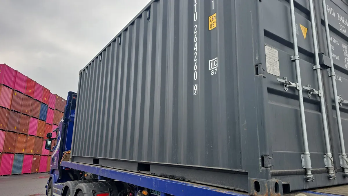 Containers - Image 4