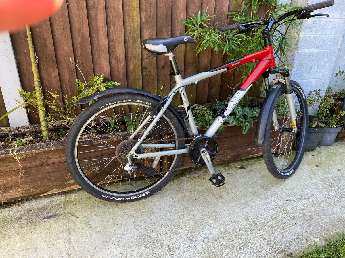 Giant boulder M 26x2.10 wheels 24 speed 19.5 - Image 4