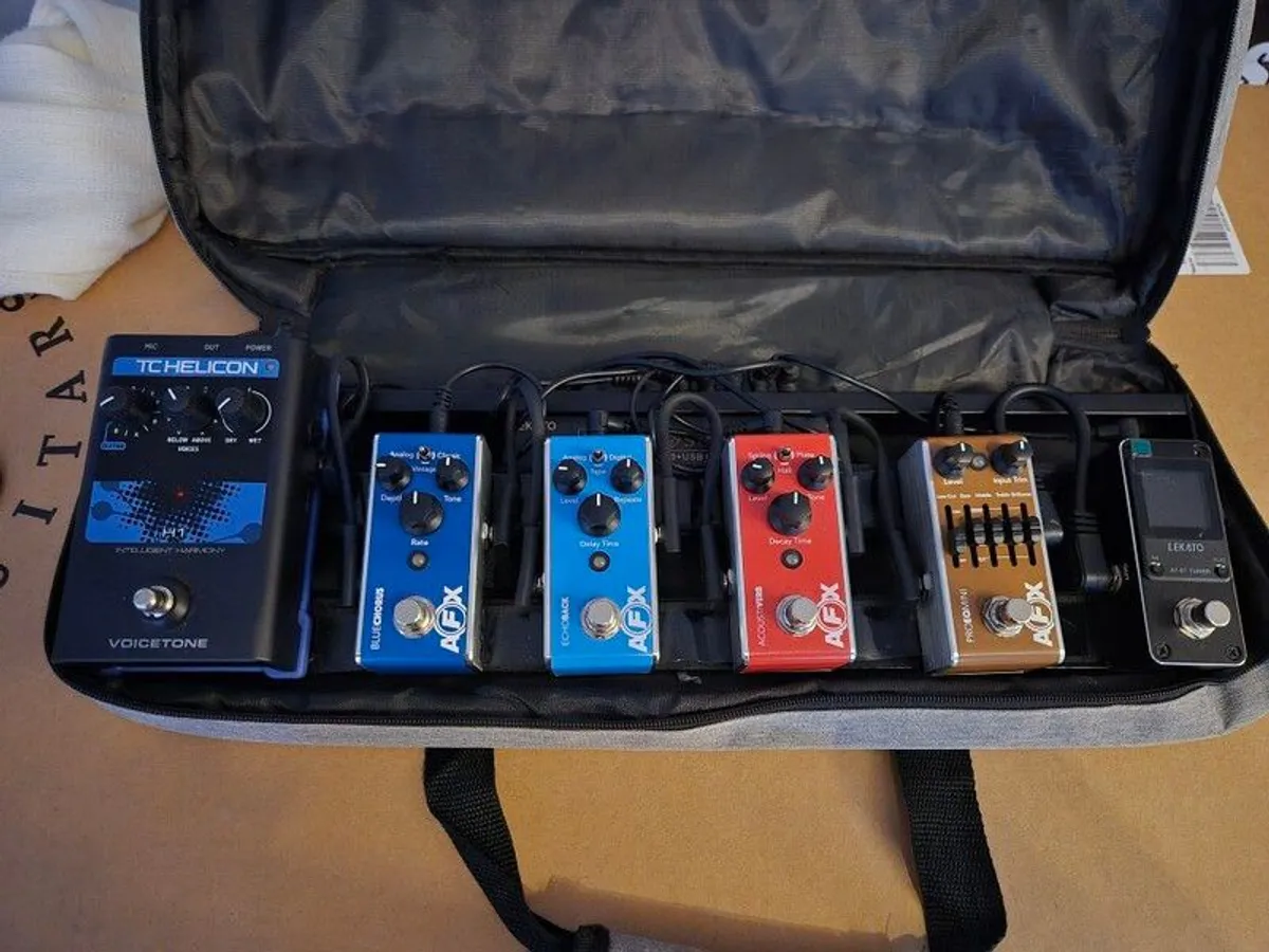 Selection of guitar pedels - Image 1