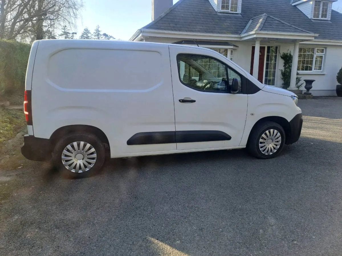 2021 Peugeot Partner low kms - Image 1