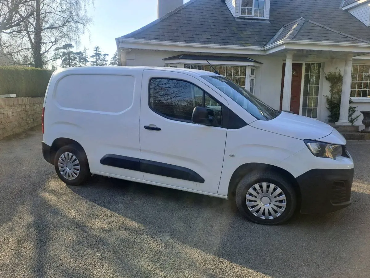 2021 Peugeot Partner low kms - Image 2