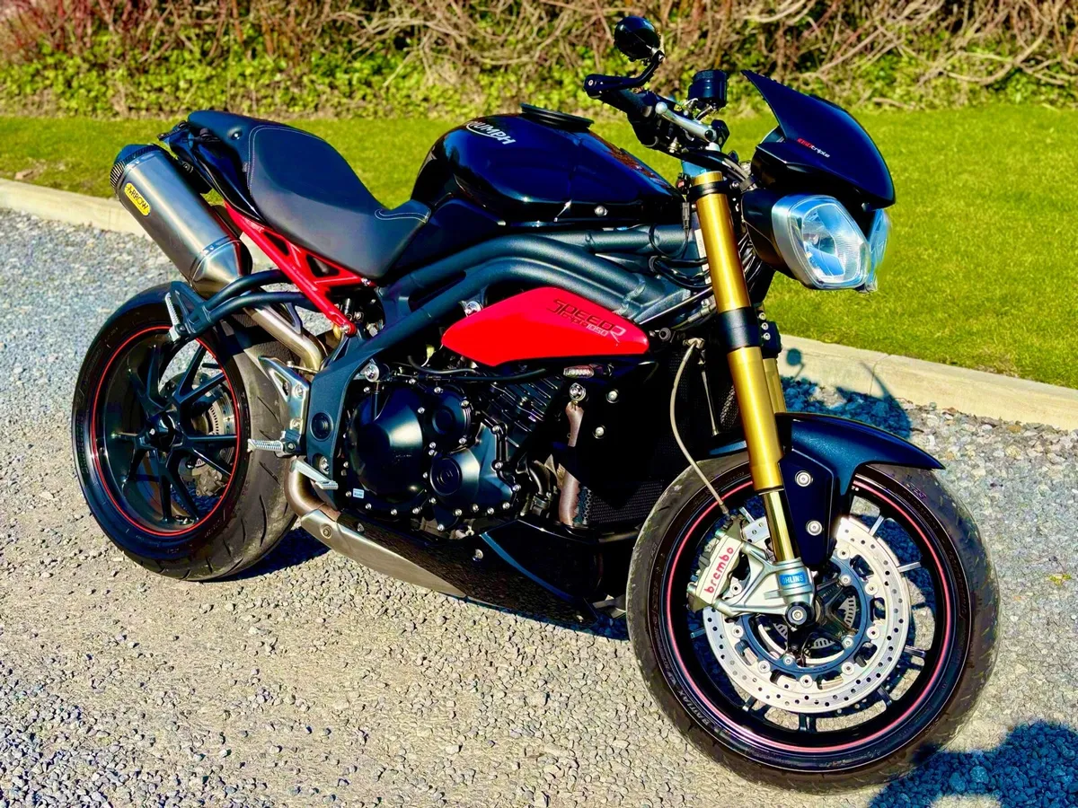 Rare Triumph Speed Triple 1050 “R” (Mint) - Image 1