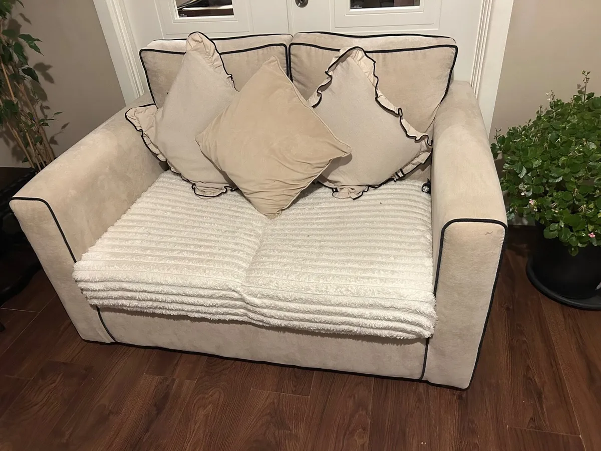 3 & 2 Seater Sofa plus Footstool - Image 1