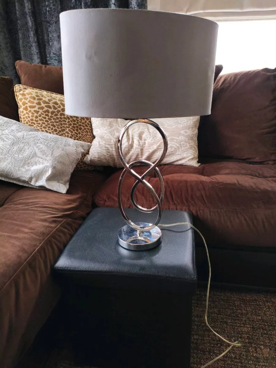 Silver shed side lamp 5 euro - Image 3