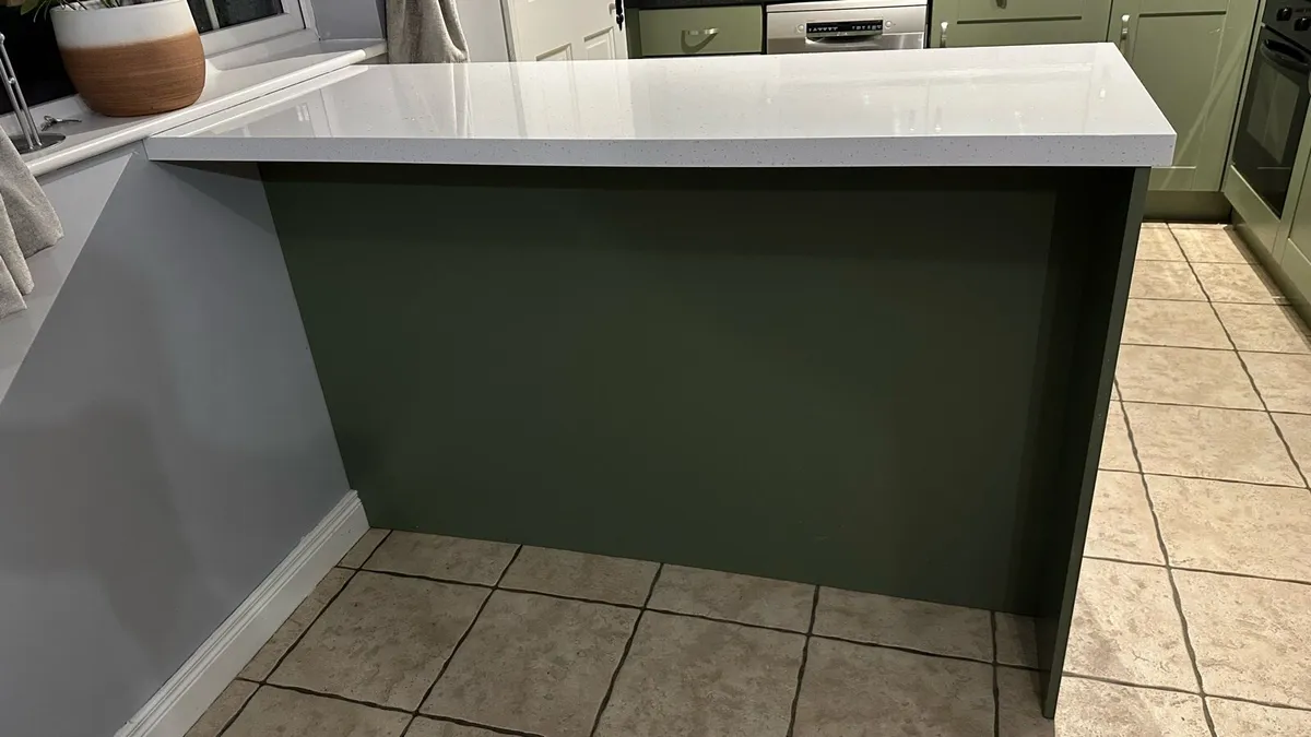 Kitchen island - Image 3