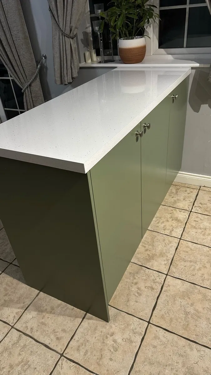 Kitchen island - Image 4