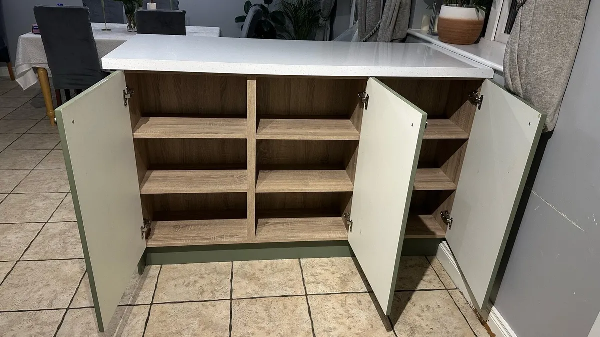 Kitchen island - Image 2