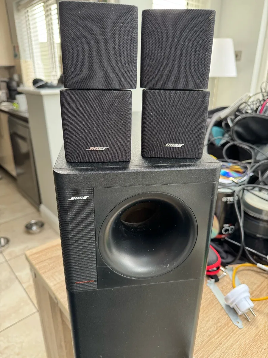 Bose speakers and sub - Image 1