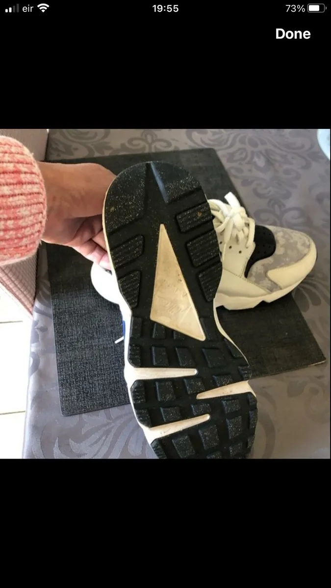 Mens Nike trainers size 8 €25 - Image 3