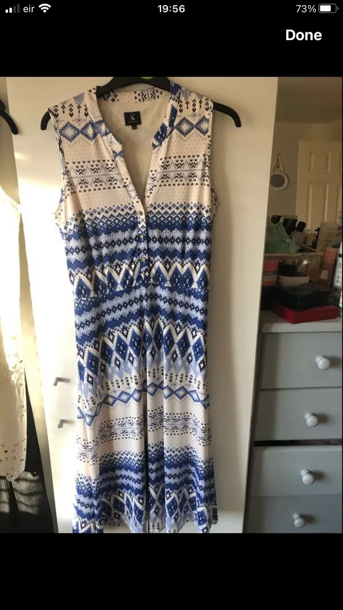 Ladies stunning dress size 10 €15 - Image 1