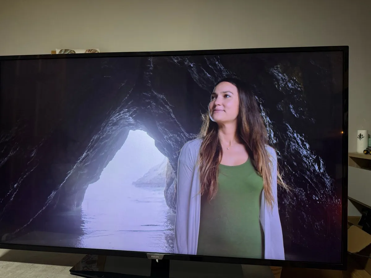 TV Philips 55 inch 4K Ultra-Slim Smart LED TV - Image 2