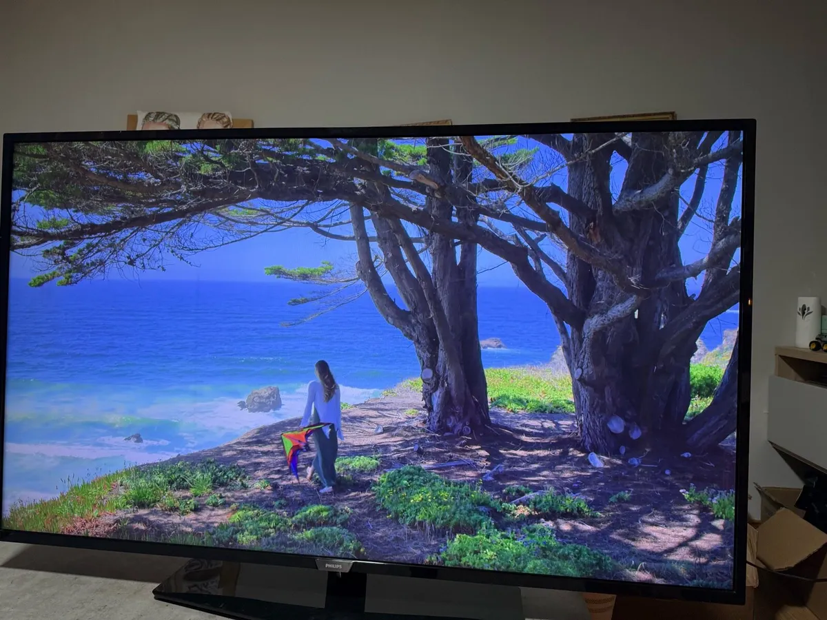 TV Philips 55 inch 4K Ultra-Slim Smart LED TV - Image 4