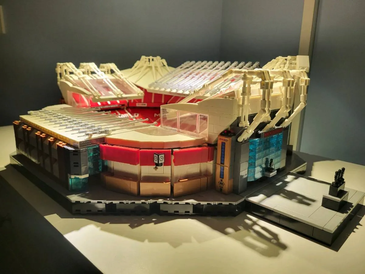 Manchester United Old Trafford Stadium Set - Image 1
