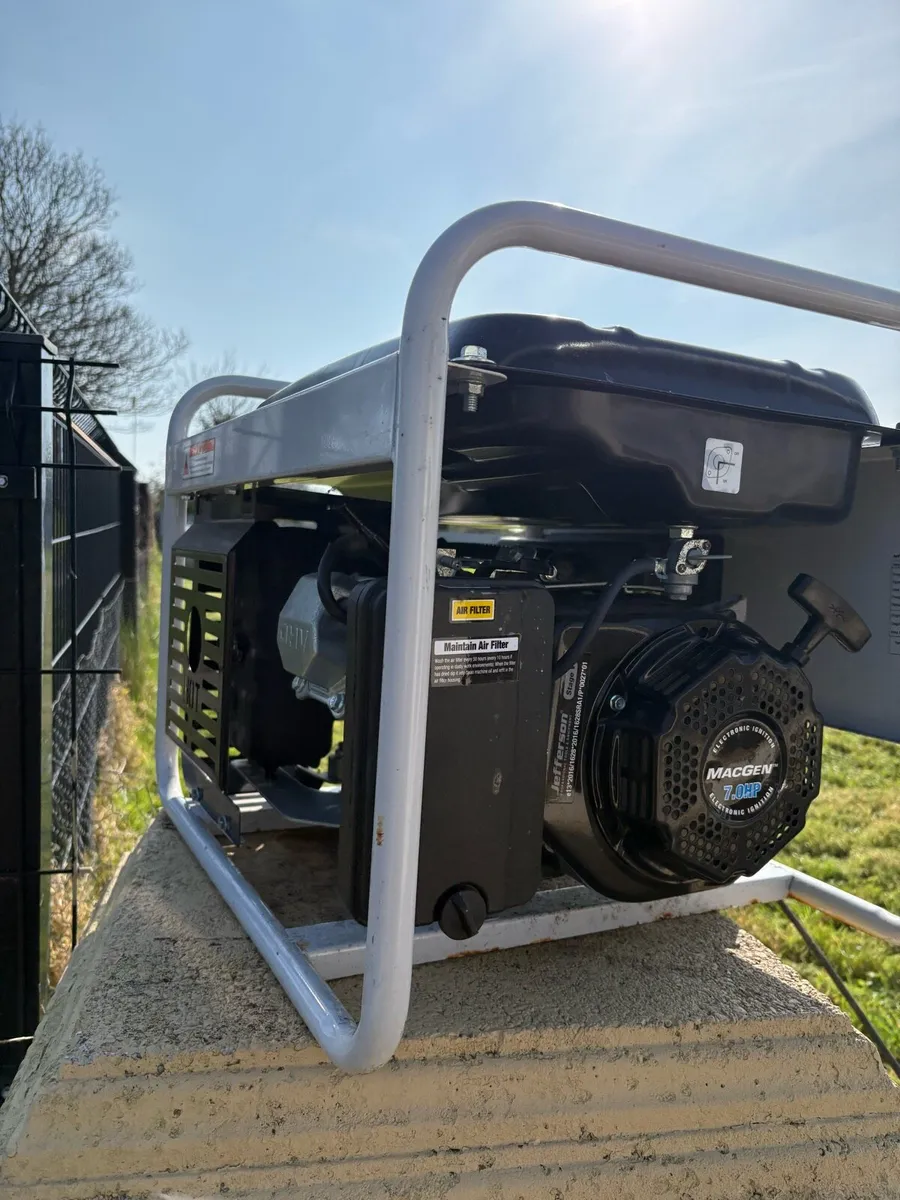 Jefferson 3.8kVa Petrol Generator - Image 4