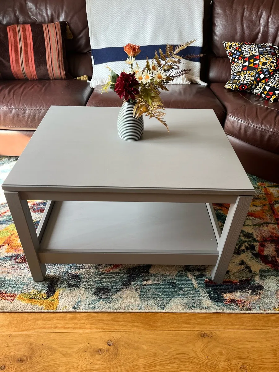 LIKE NEW Coffee Table - Image 4