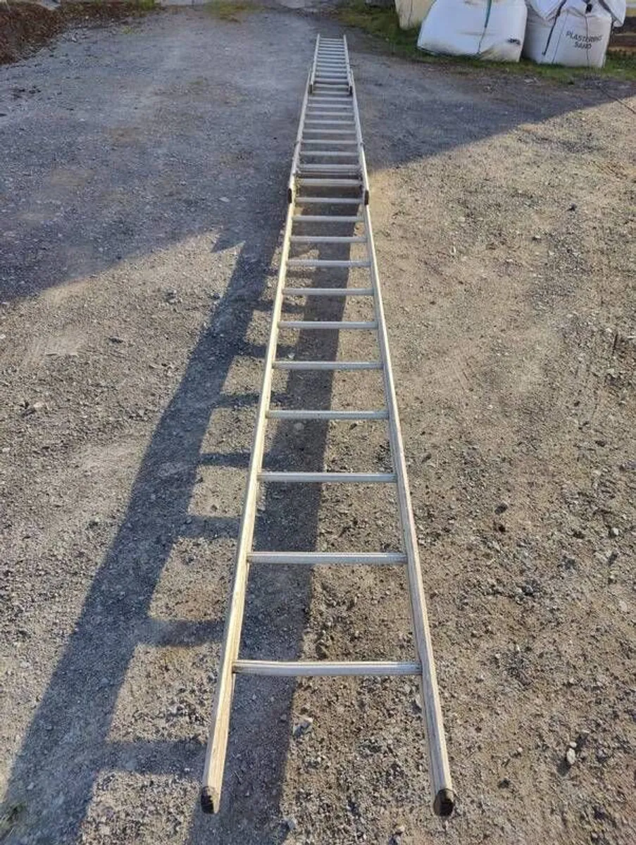 Ladder - 28 Ft - 8 Metres