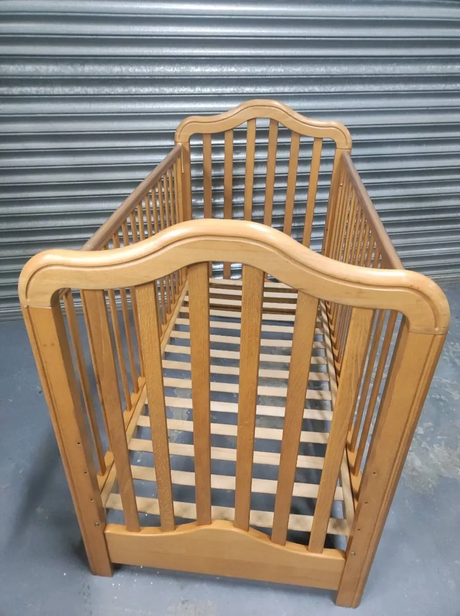 Baby cot - Image 3