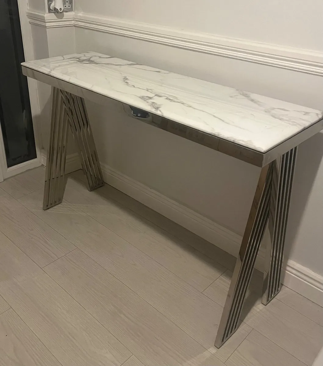 Console table