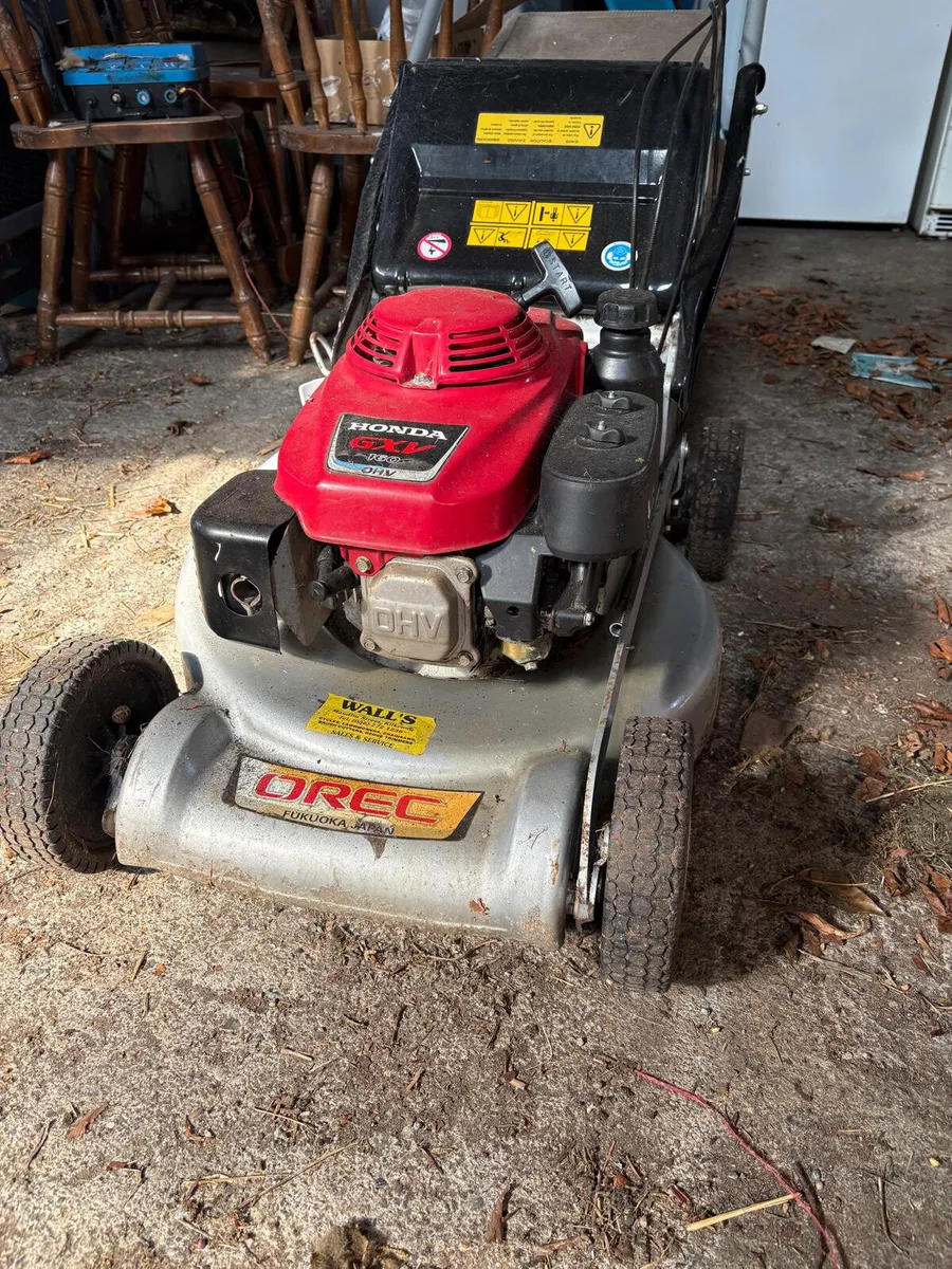 Honda lawn mower - Image 1
