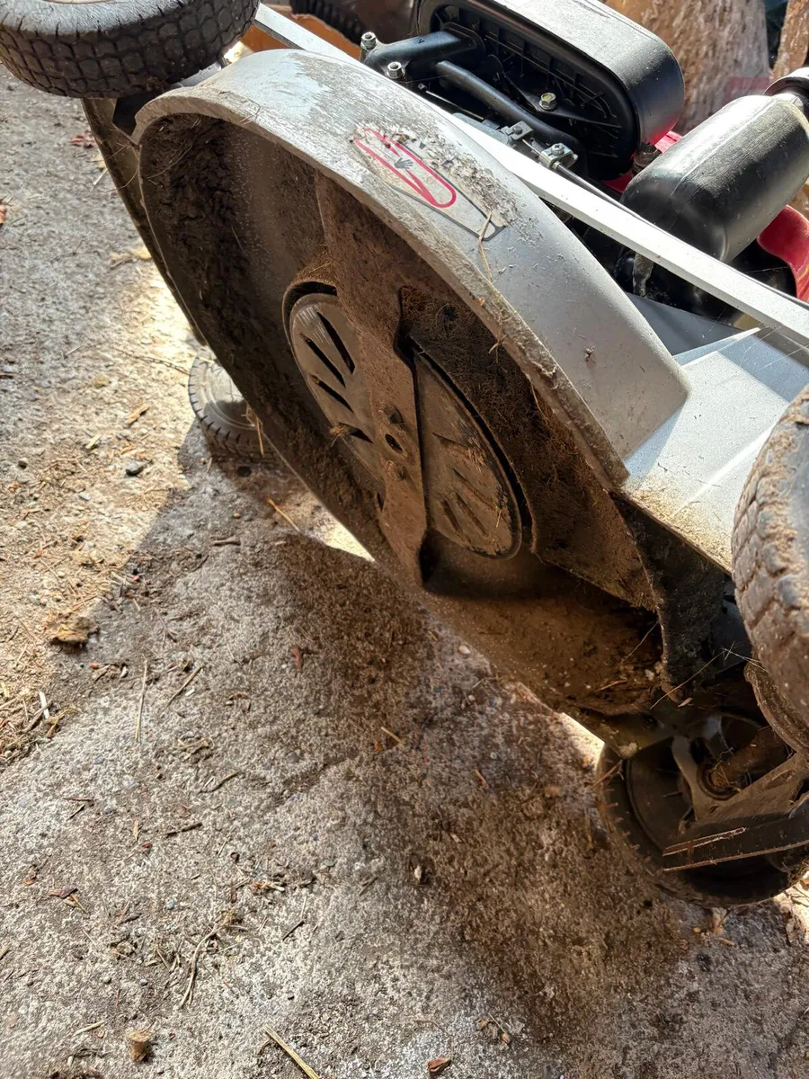 Honda lawn mower - Image 4