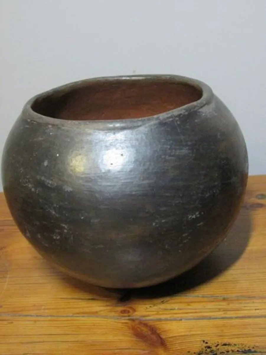 Vintage African Venda Clay Pots - Image 2