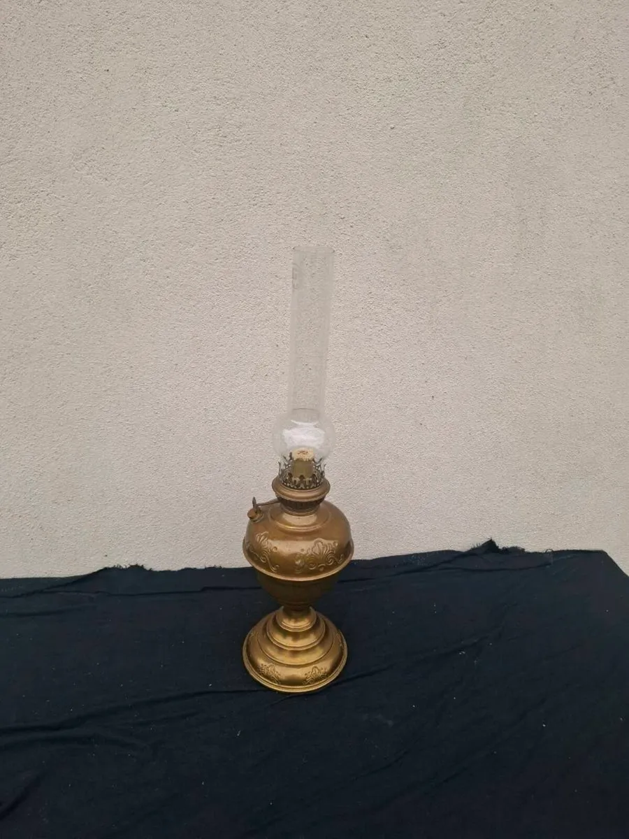 Old brass oil lamp postage possible - Image 1