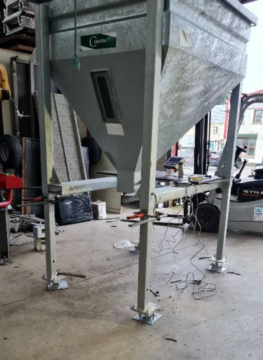1 Tonne Meal Bin  weighing cells - Image 2