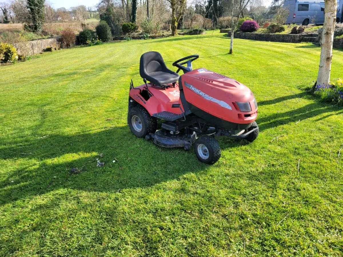 Castlegarden Ride-on Mower - Image 4