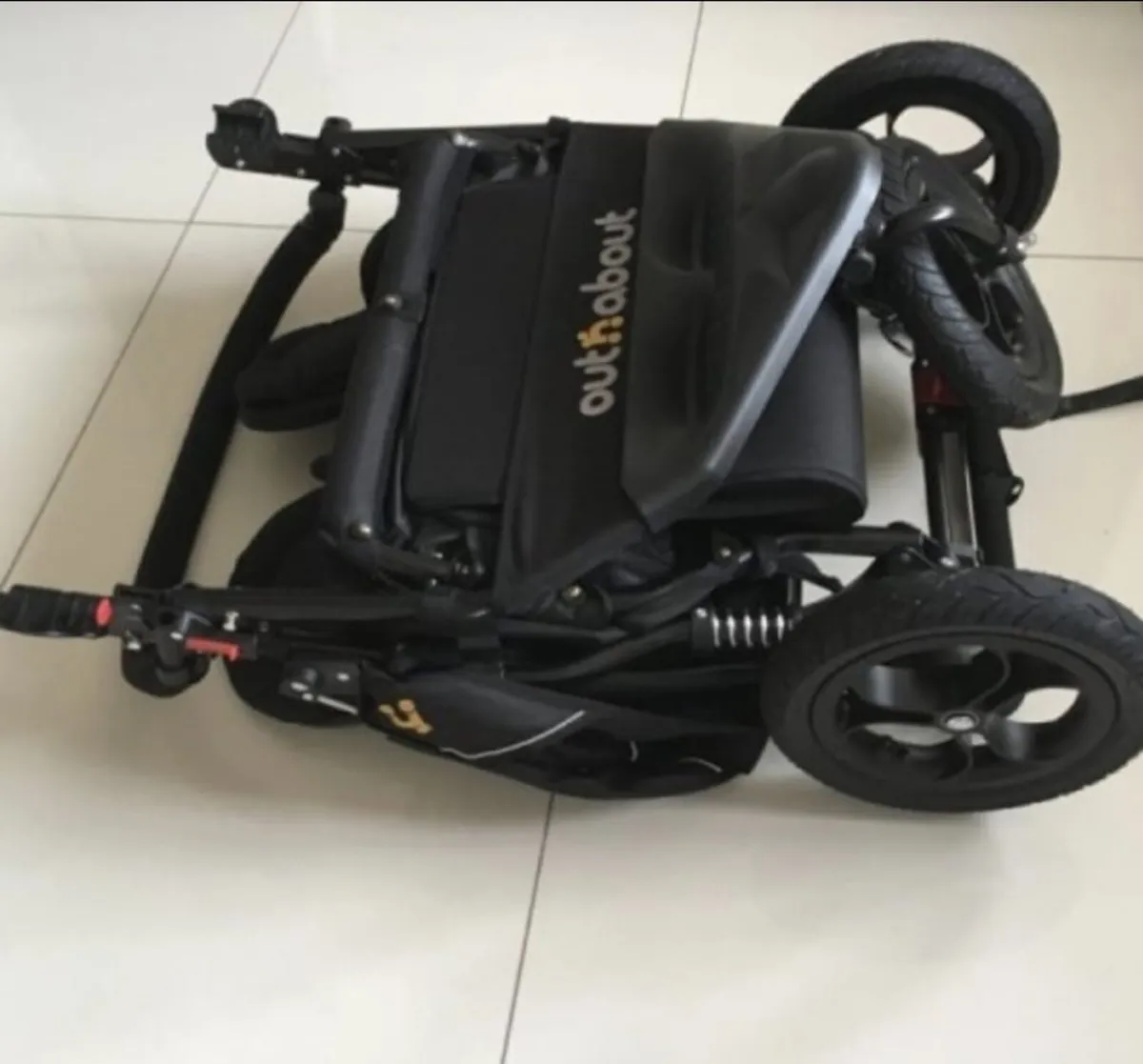 Almost New Out N About Double stroller - Image 3