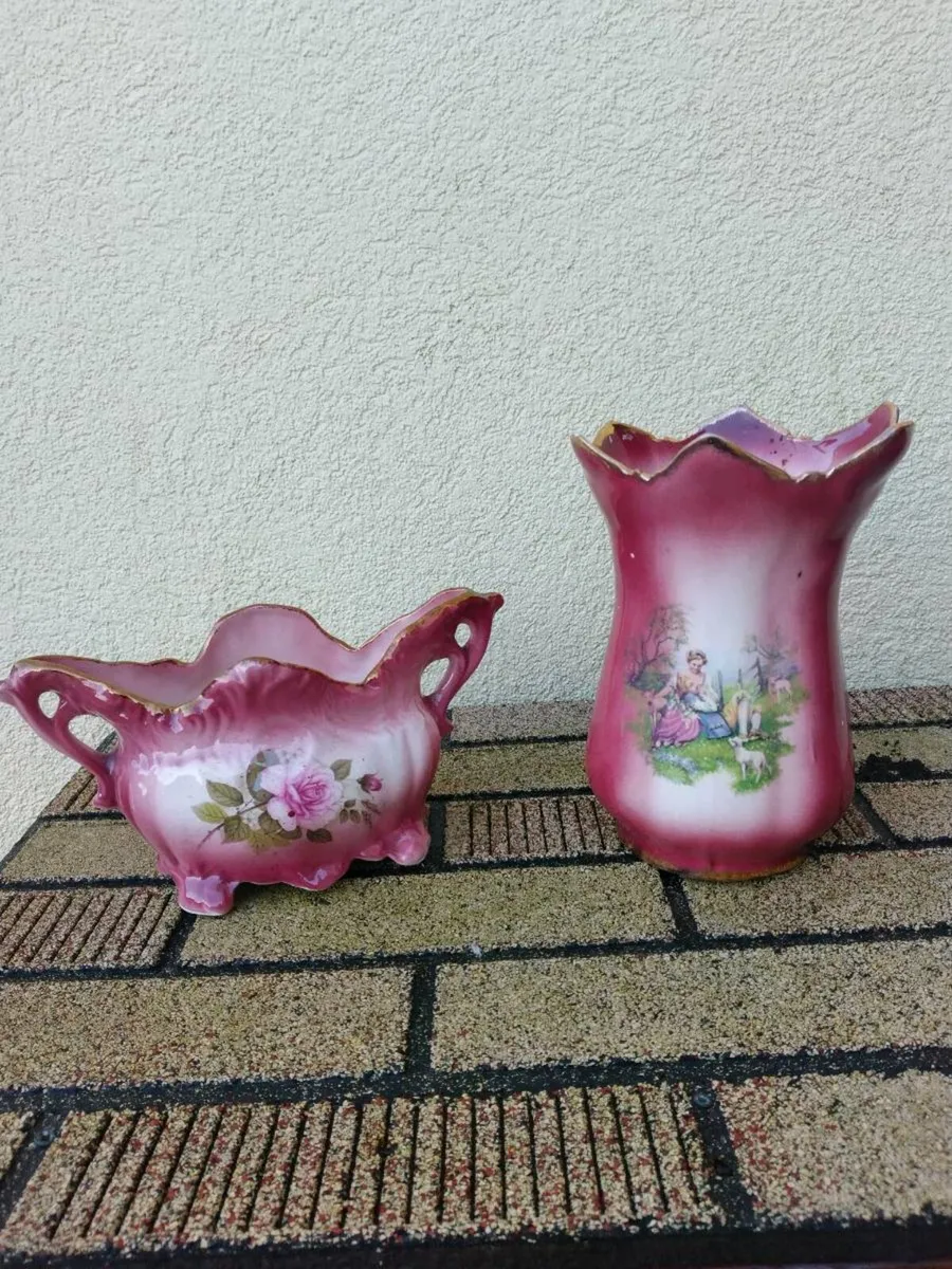 Vintage porcelain vases - Image 1