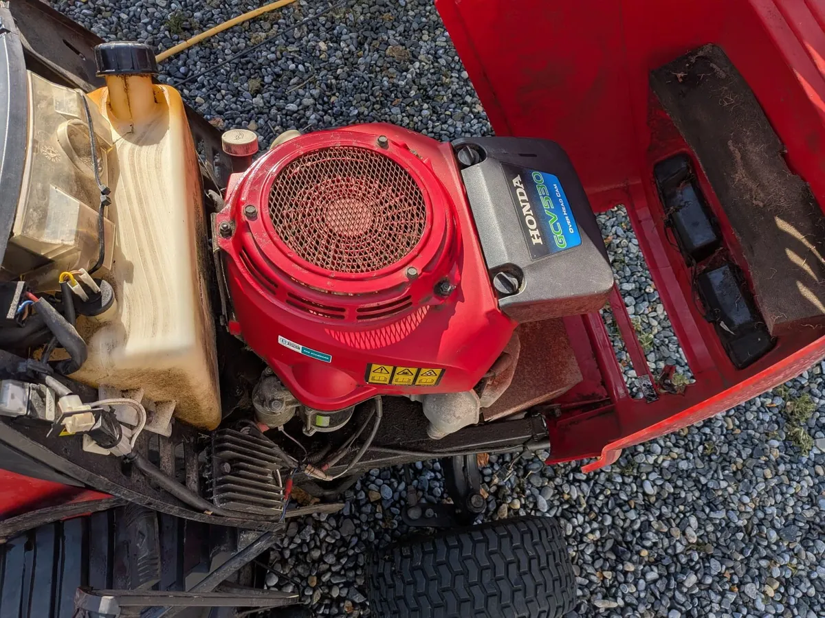 Honda Ride on mower - Image 4