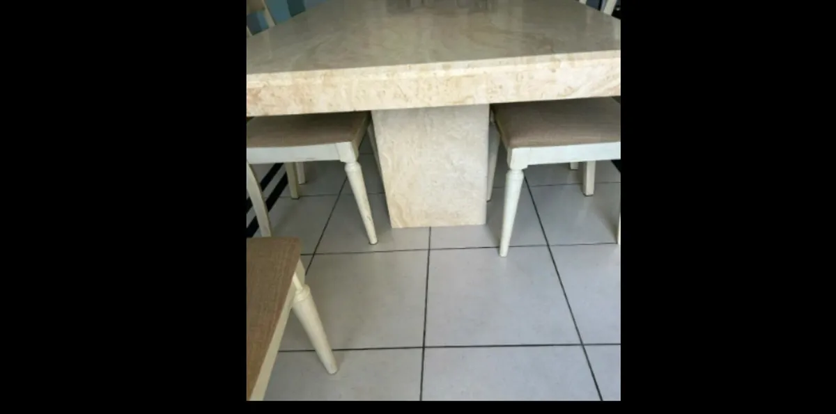 Table Chairs - Image 3