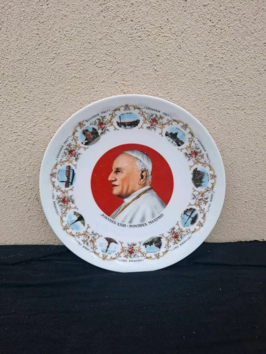 Pope porcelain plate